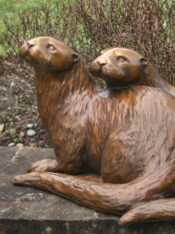Bronze sculpture: River Otters